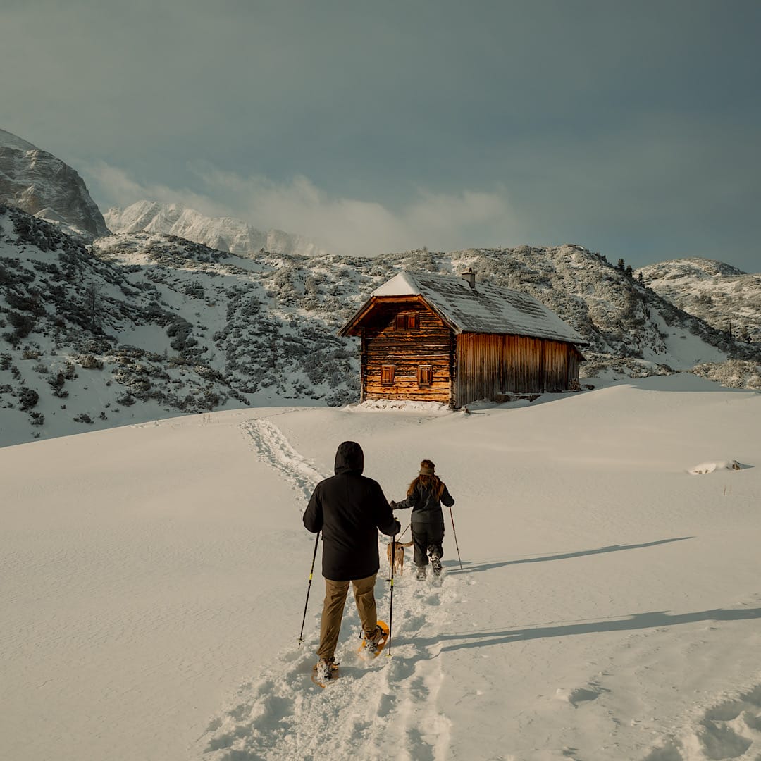 Schritt ins Neue Schneeschuhwandern auf der Gjaid Alm
